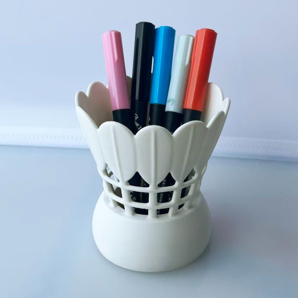 Badminton Cup - ミニマリストバドミントンシャトルコック型ペンホルダークリエイティブ中空PAL鉛筆カップデスクオーガナイザーオフィスホームデコレーションギフト用