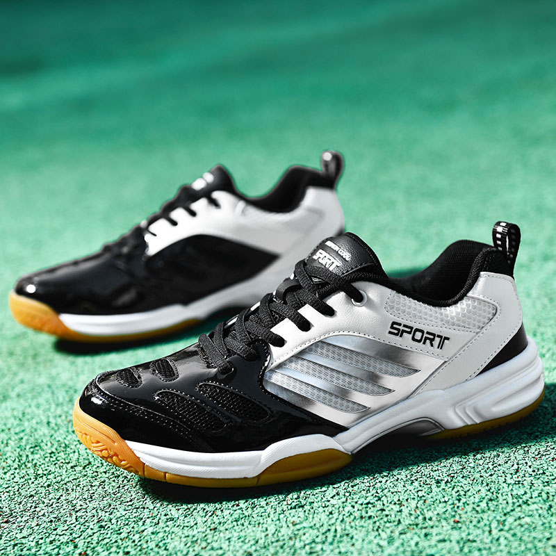 2026 新しい男性バドミントンシューズノンスリップサイズ  - Badminton Cup のレビューと価格