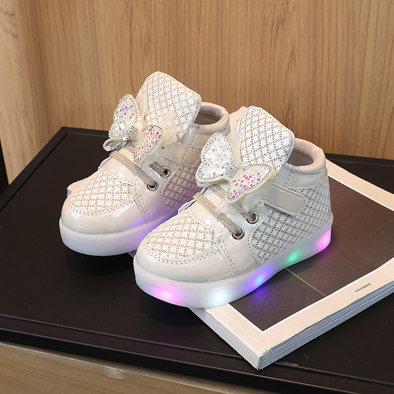 子供テニス 2025 春と秋の子供 LED スニーカー男の子 - Badminton Junior のレビューと価格