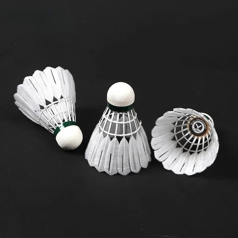 12 個 NCS カーボンサウンドバドミントンシャトルコック - Nylon Shuttlecock 12 のレビューと価格