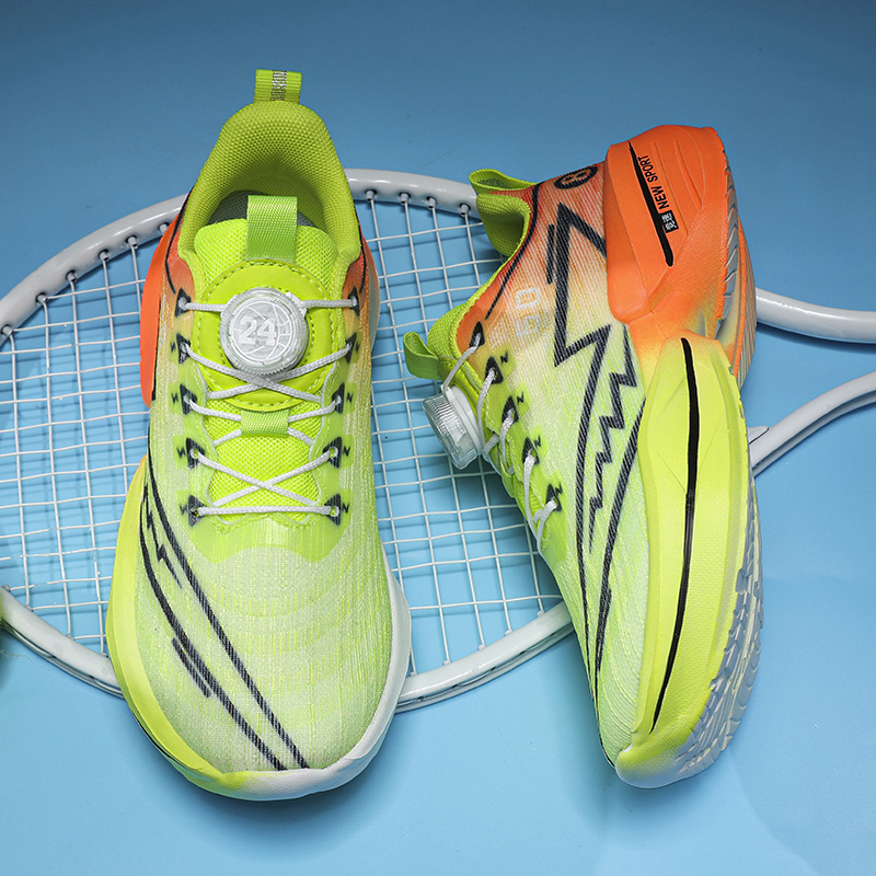 子供スニーカーファッションランニングシューズ子供のための新し - Badminton Junior のレビューと価格